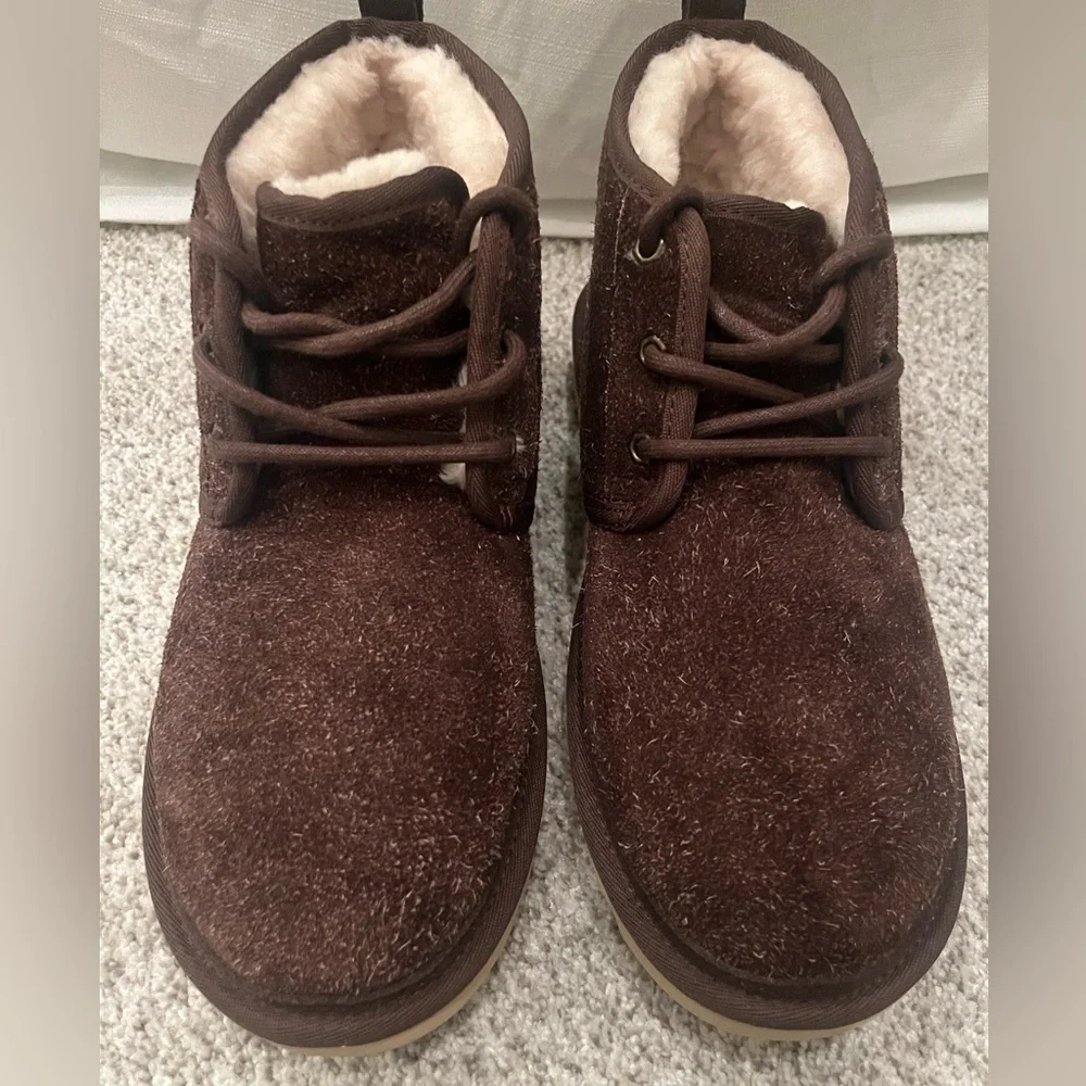 NEW UGG Neumel Shaggy Suede Chukka